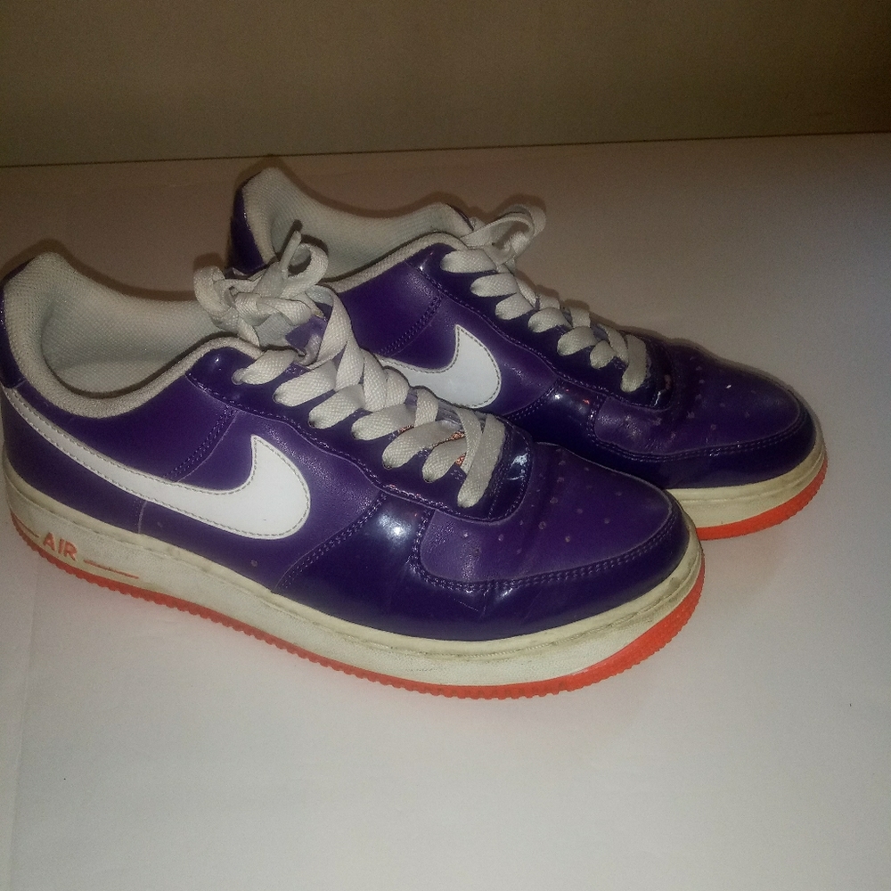 Womans nike air force ones 2009